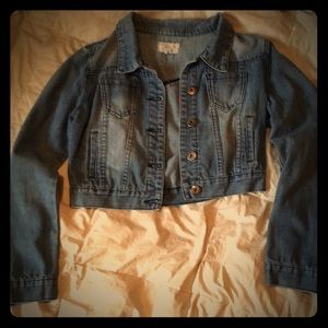 Cropped denim jacket